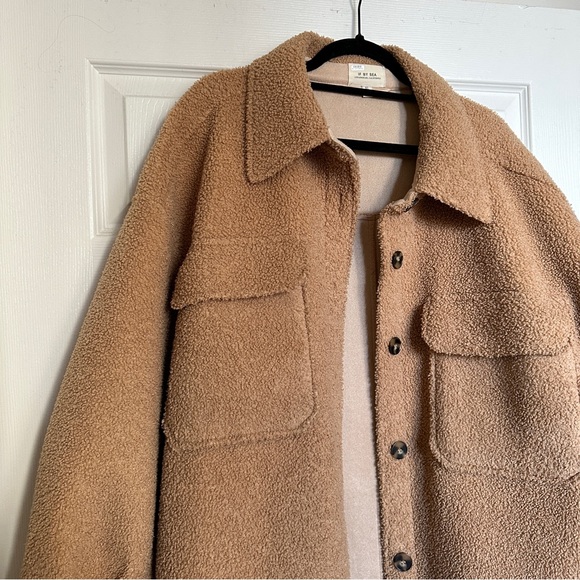 Sherpa Oversized Shirt Jacket - Picture 5 of 6